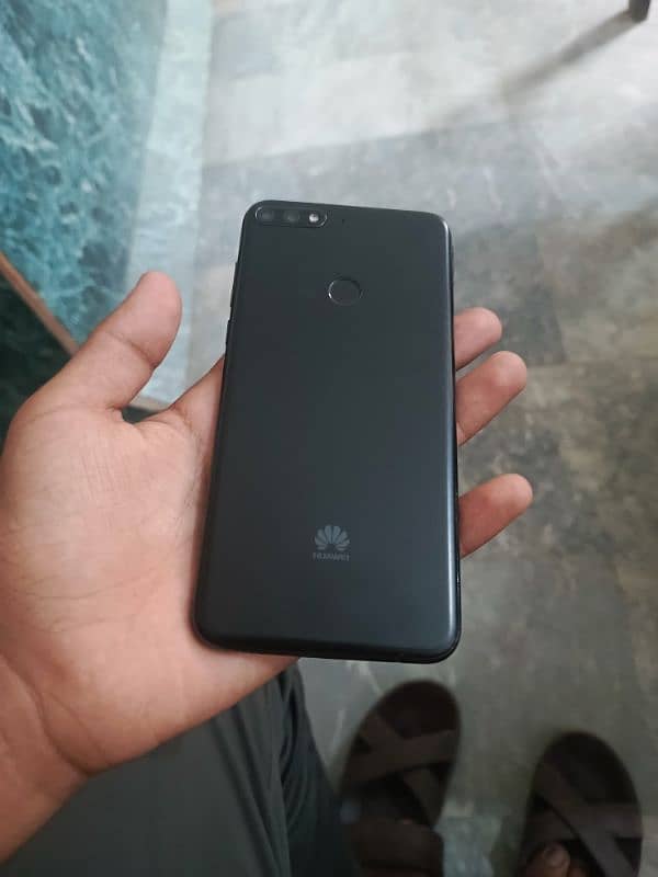 huawei y7 prime 2018 (3Ram 32GB) 1