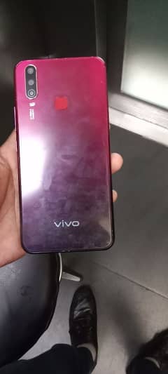 vivo y17 ram 4 rom 64 10 by 8 condition 5000 mah battry