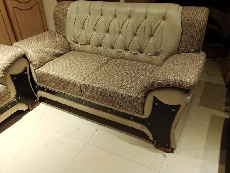 slightly used sofa set 3 2 1 seater call 03124049200 3