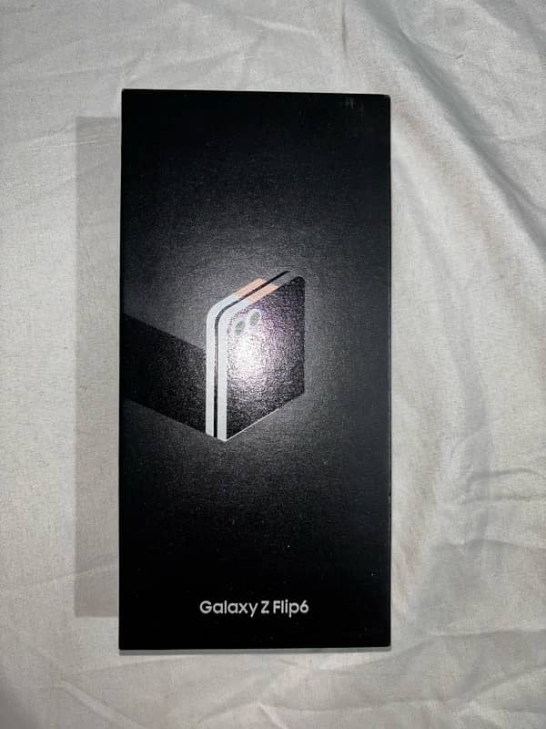 Samsung Galaxy Flip 6 Box Packed 0