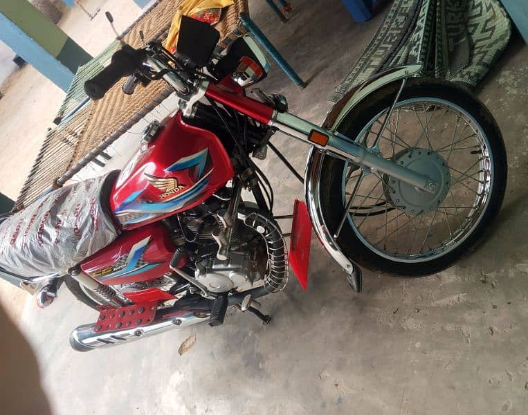 Honda 125 Lush Condition low mileage 2