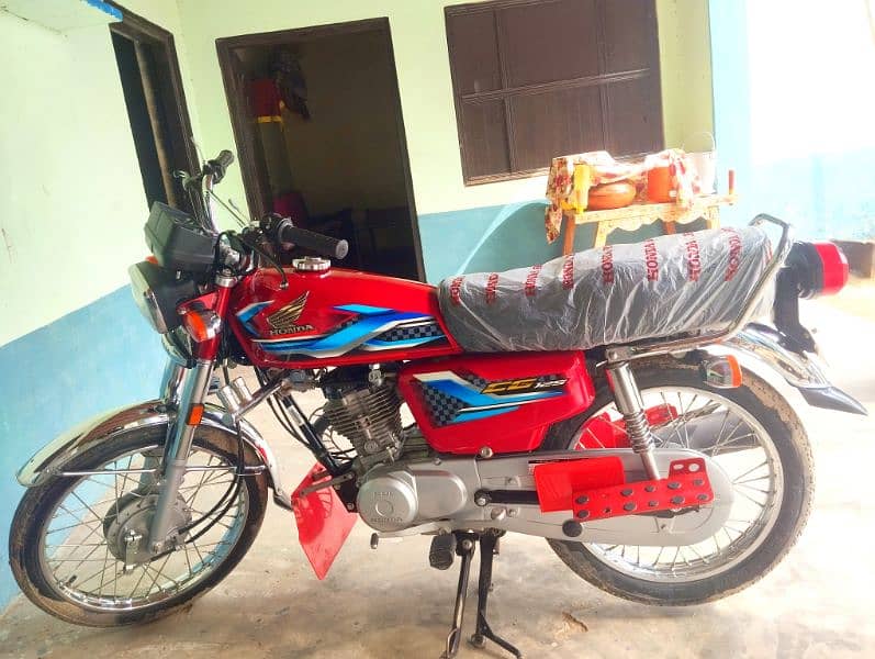 Honda 125 Lush Condition low mileage 4