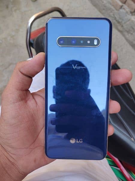 lg v60 dual screen 13