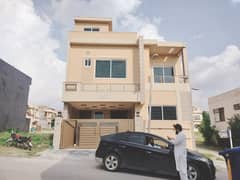 8 Marla Brand New Corner House With Basement Available For Rent 0