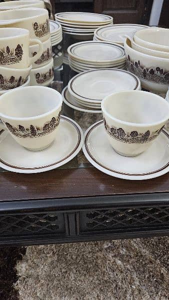 new England made marble dinner set 0