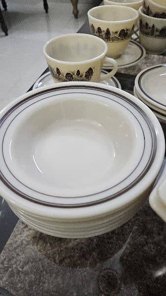 new England made marble dinner set 5