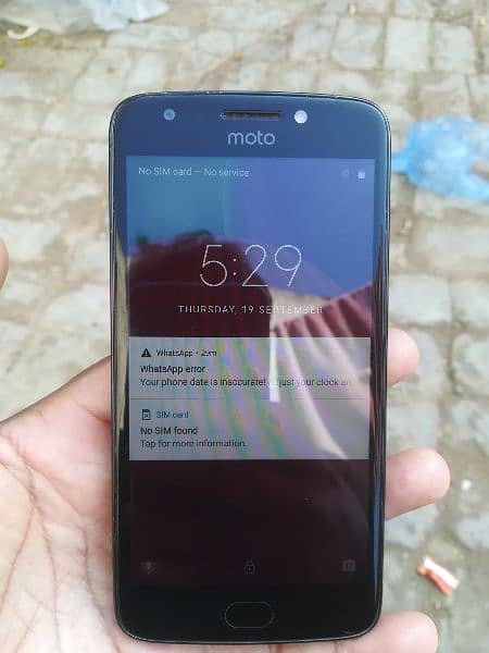 moto e4 fingerprint touch kam nai kar raha hai 3000 final hairead add 1