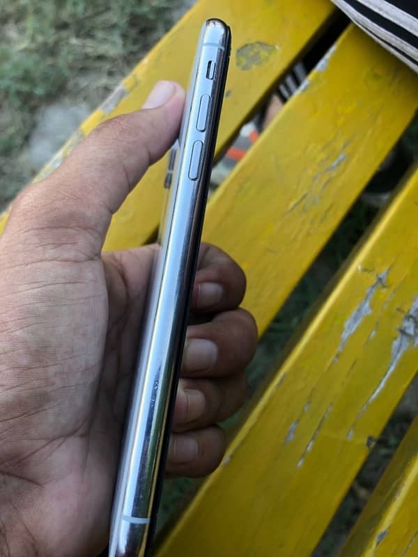 Iphone Xs PTA 1