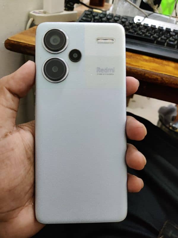 Xiaomi Redmi Note 13 pro plus 1