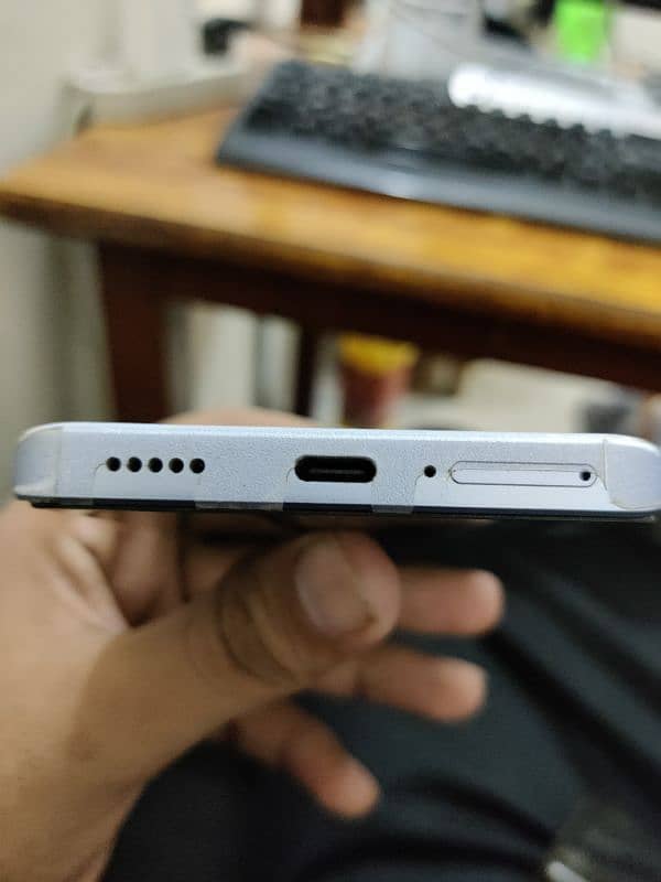 Xiaomi Redmi Note 13 pro plus 2