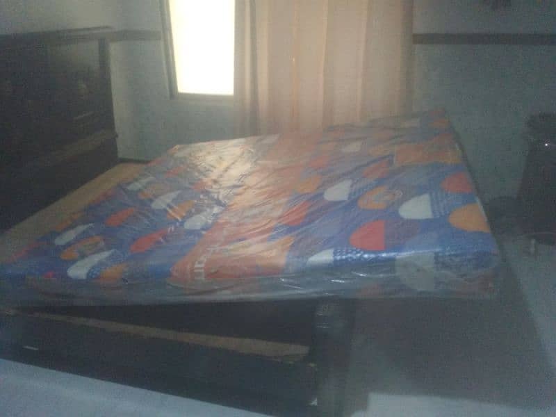 Wooden BED  KING SIZE WITH DORA FOAM BRAND NEW 03153527084 3