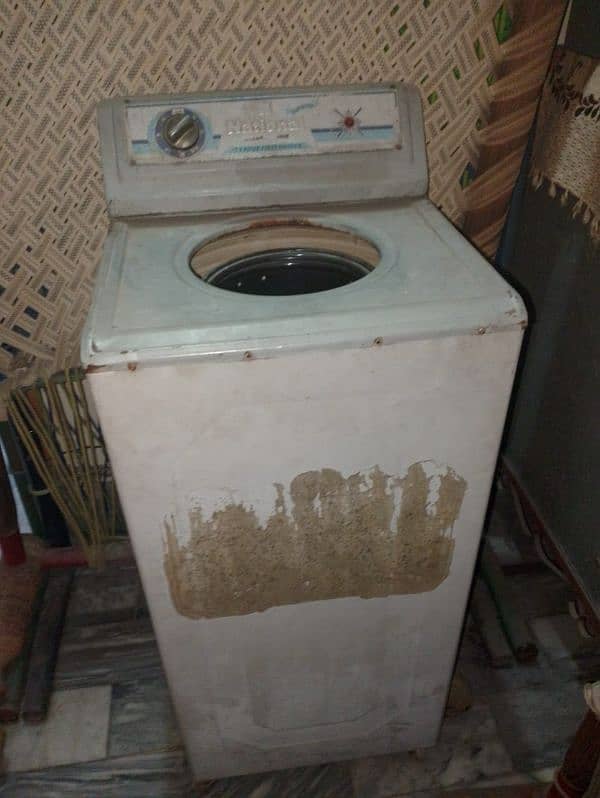 large Washing Machine with separate Dryer 3