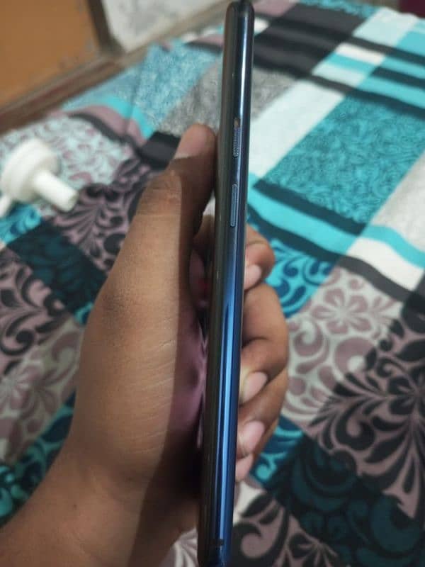 one plus 7 pro 12 +7 Gb Ram 256 gb Ram 3