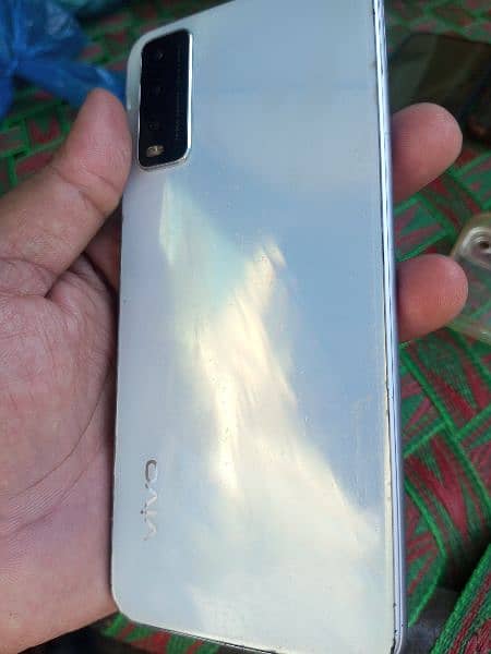 Vivo Y20 with box 1