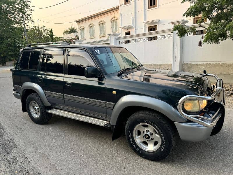 Toyota Land Cruiser 1990 / 2014 automatic 4.5 sunroof 4