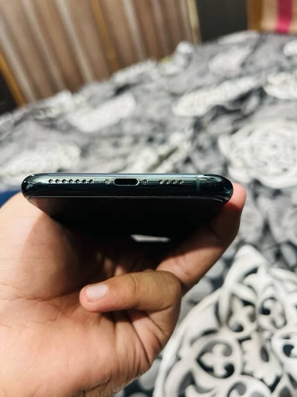 iphone 11 pro max 64gb Pta approved 3