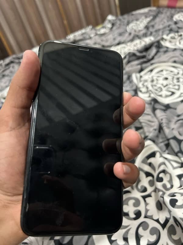 iphone 11 pro max 64gb Pta approved 4