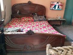 double Bed Old style with side tables 0