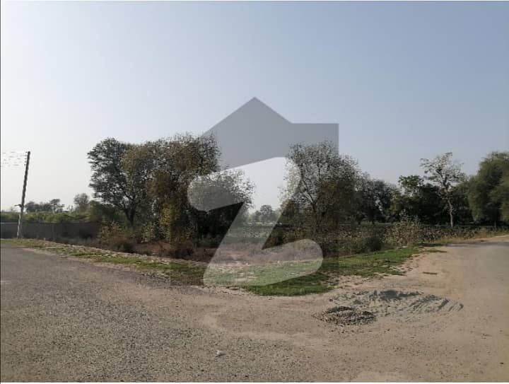 Stunning and affordable Residential Plot available for sale in PIA Employees Housing Society 4