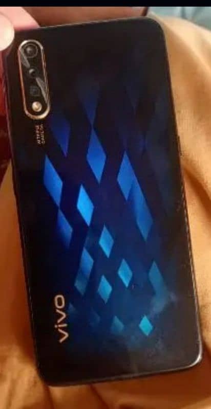 VIVO S1. . . MEMORY . . 256 GB. Dul simPTA APROVED. EXCHANGE POSSIBLE. 2