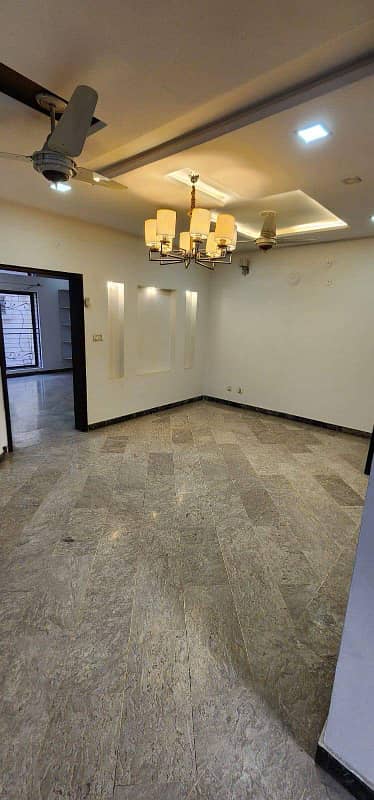 10 marla upper portion for rent in johar town for Family and Silent office (Call center + Software house) 0