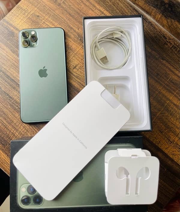 iPhone 11 Pro Max 256gb pta approve in brand new condition 2