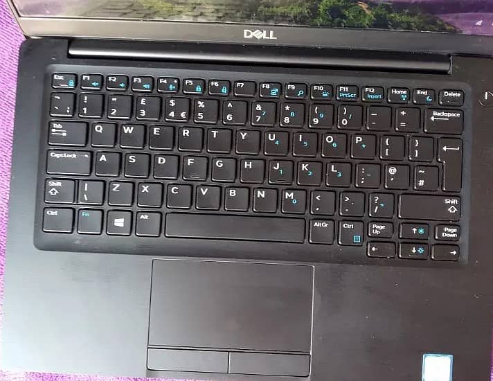 DELL Latitude 7390 5