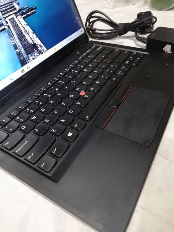 Lenovo X1 carbon core i7 8th generation in Brand new condition 8