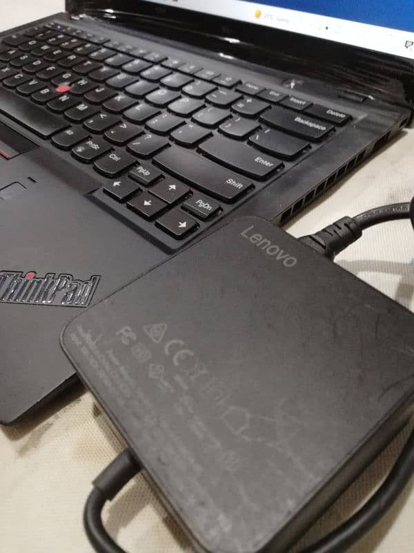 Lenovo X1 carbon core i7 8th generation in Brand new condition 9