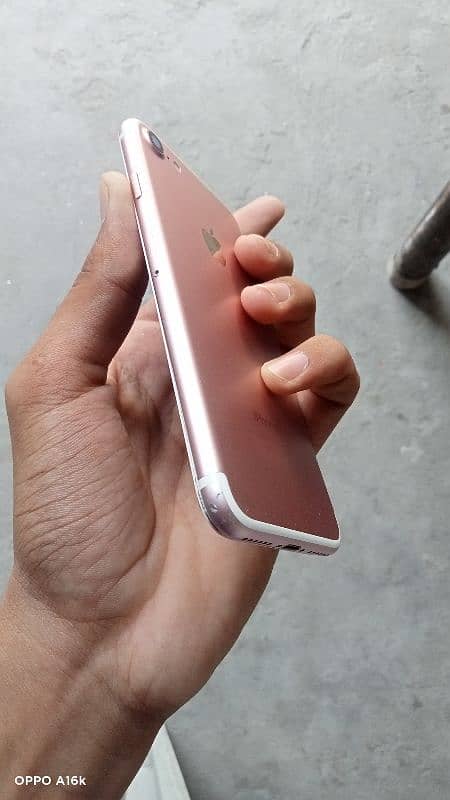 iphone 7 Rose gold 2