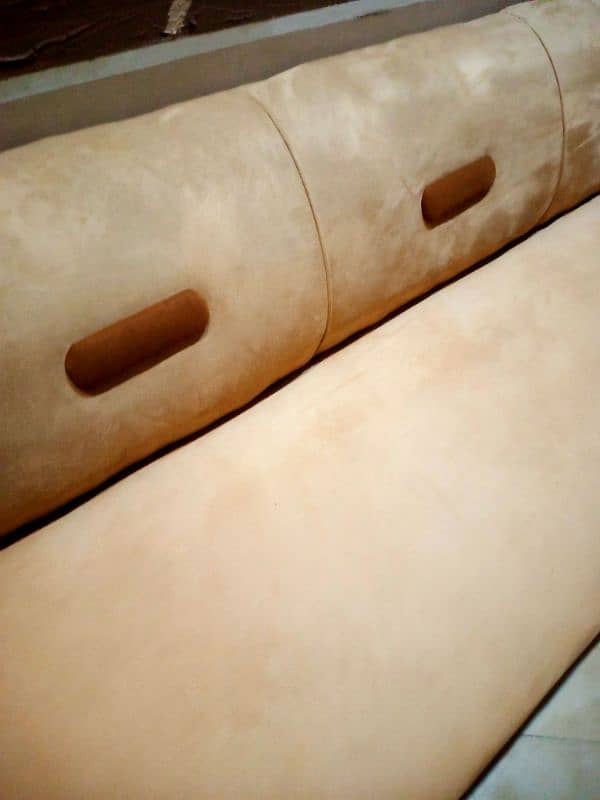 11 seater sofa with new  leather velvet poshish 4