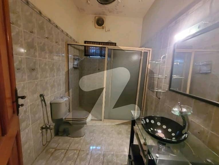 1 Kanal Lower Lock Upper Portion Available For Rent in Dha Phase 3 2