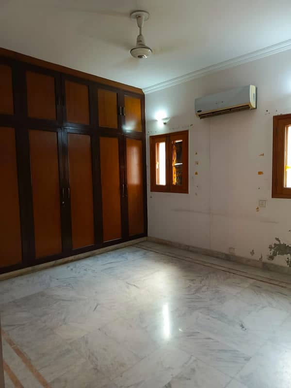 1 kanal upar portion available for rent in DHA 4