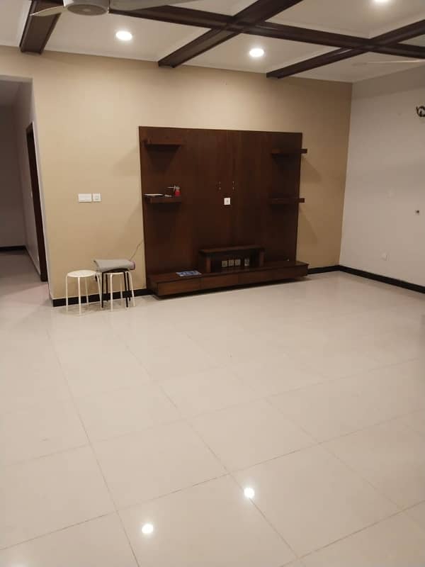 1 kanal upar portion available for rent in DHA 6