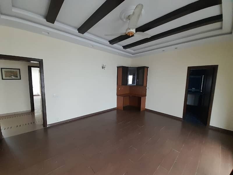 1 kanal upar portion available for rent in DHA 3