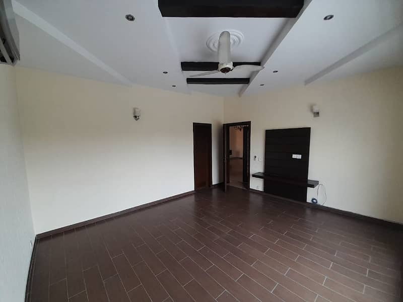 1 kanal upar portion available for rent in DHA 11