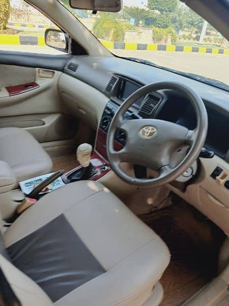 Toyota Corolla Altis 2005 4