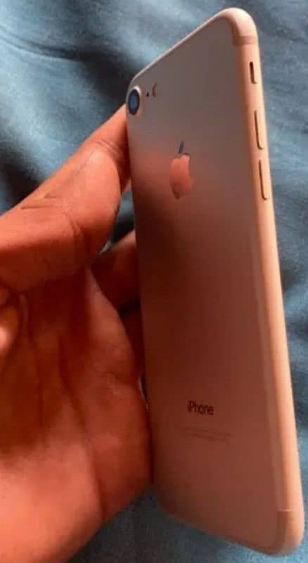 I PHONE 7. . 32 GB PTA APPROVED WITH COMPLETE BOX. 10/10 CONDITION. 6