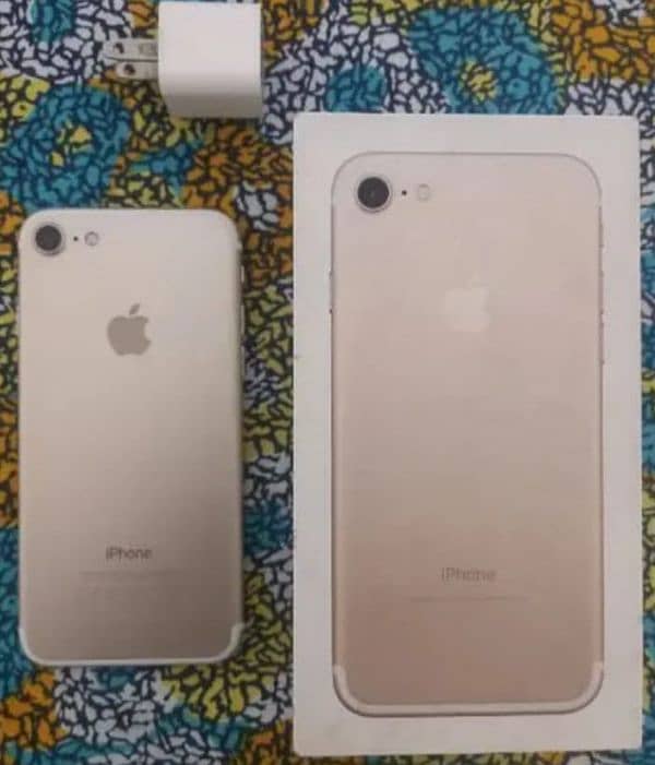 I PHONE 7. . 32 GB PTA APPROVED WITH COMPLETE BOX. 10/10 CONDITION. 10