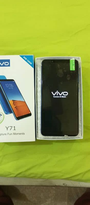 Vivo y71 6/128 10/10 lush phone 2