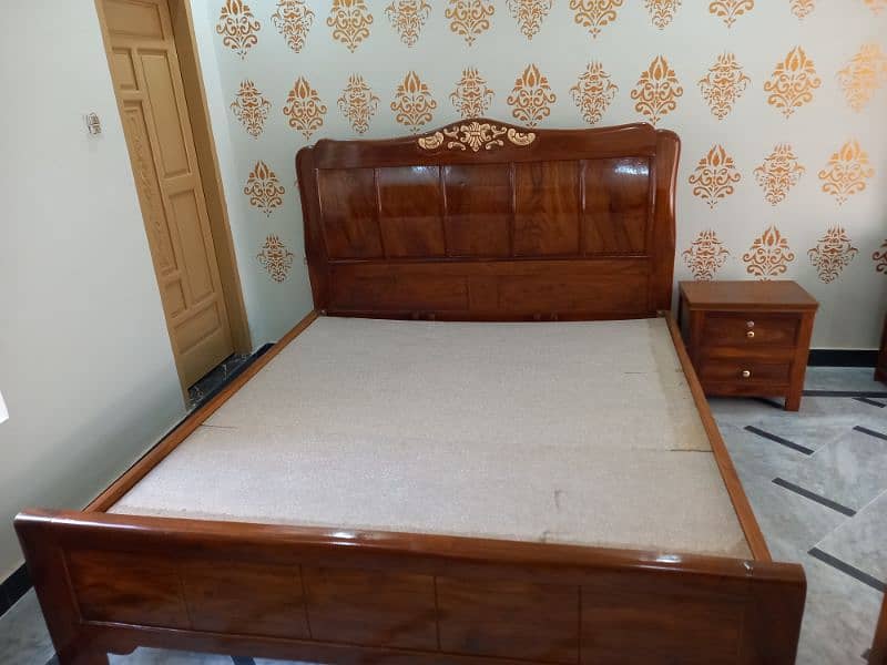 Bed & Sofa Set New solid Wooden bed king size 5