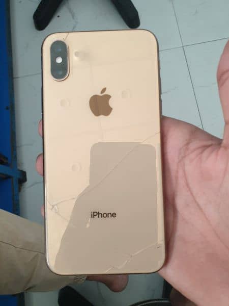 I'm selling iPhone xs 256gb condition 10by10 2