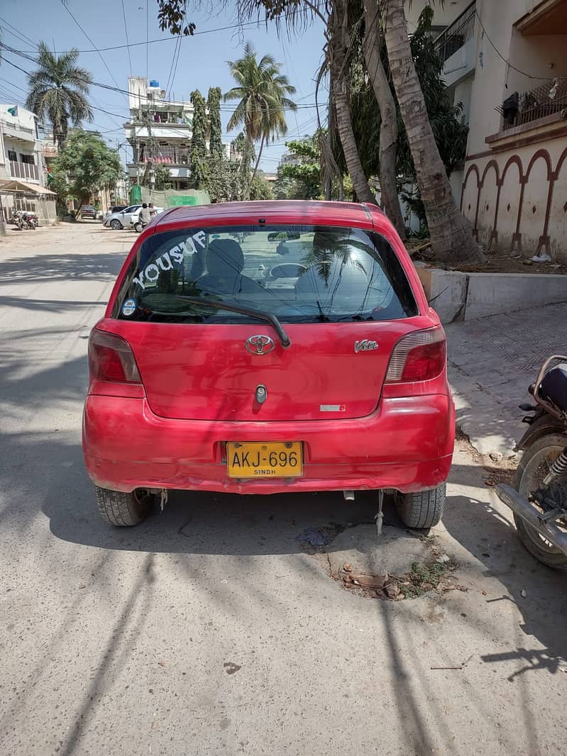 Toyota Vitz 2000 Saloon 9