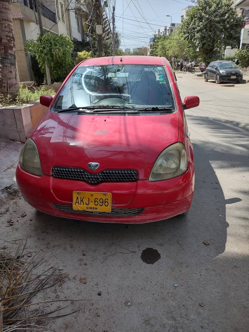 Toyota Vitz 2000 Saloon 10