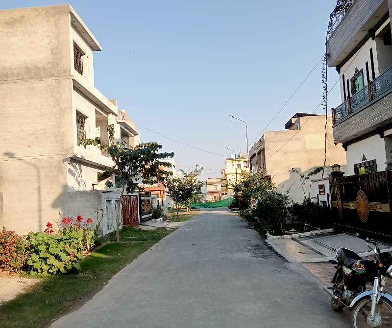 10 Marla Residential plot available hot location 0