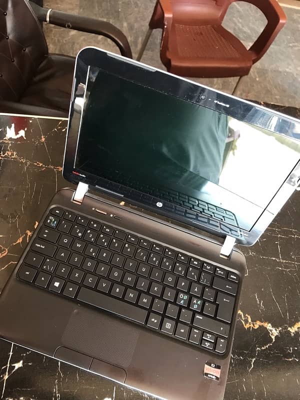 hp AMD E2 1800 laptop 3