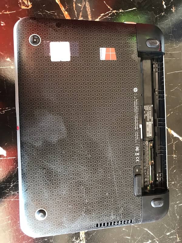 hp AMD E2 1800 laptop 4