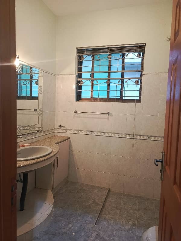 Fully Furnished Upper Portion RENT 24