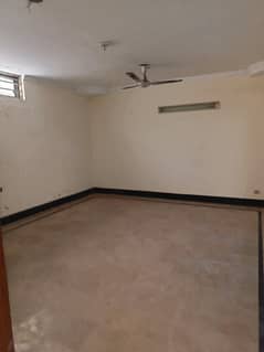 Spacious 1 Kanal House For Rent 0