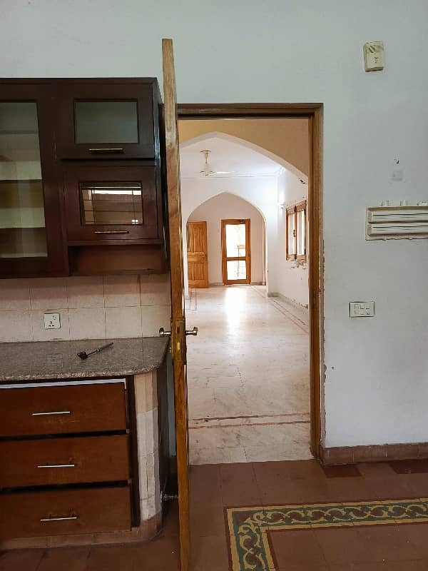 Separate Gate 2 Kanal Upper Portion Available For Rent 14